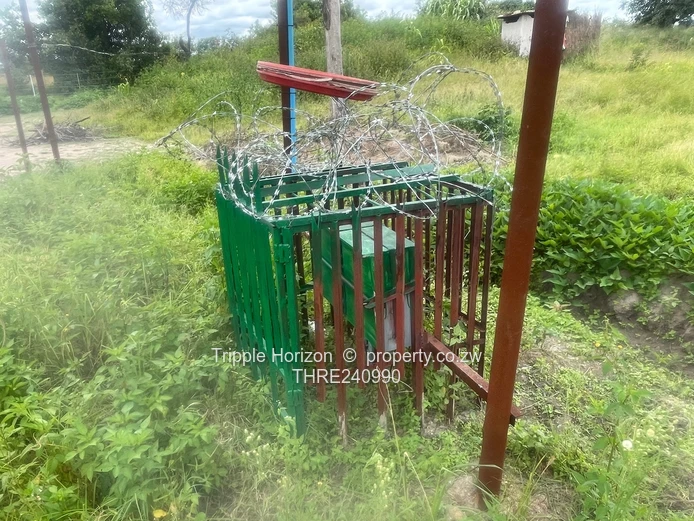 18,000m² Norton Farm — Orchard, Grazing & Main Access