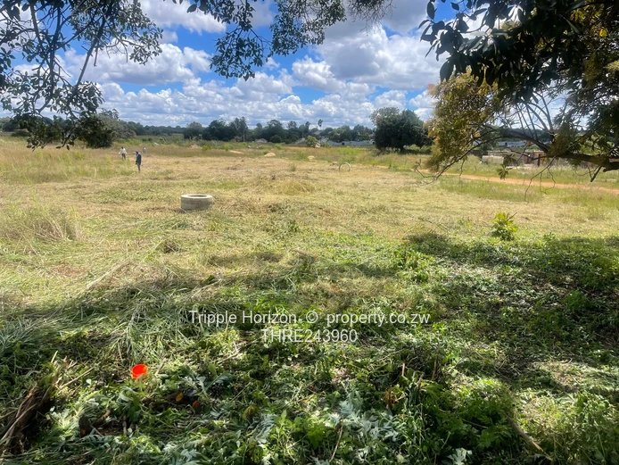 Greendale 530 m² Stand — Main Road Frontage, Municipal Water & Sewer