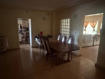 6 Bedroom House