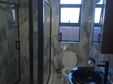 4 Bedroom Garden Flat