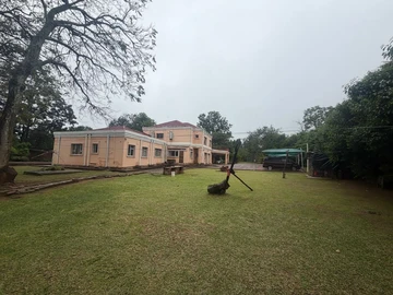 6 Bedroom House