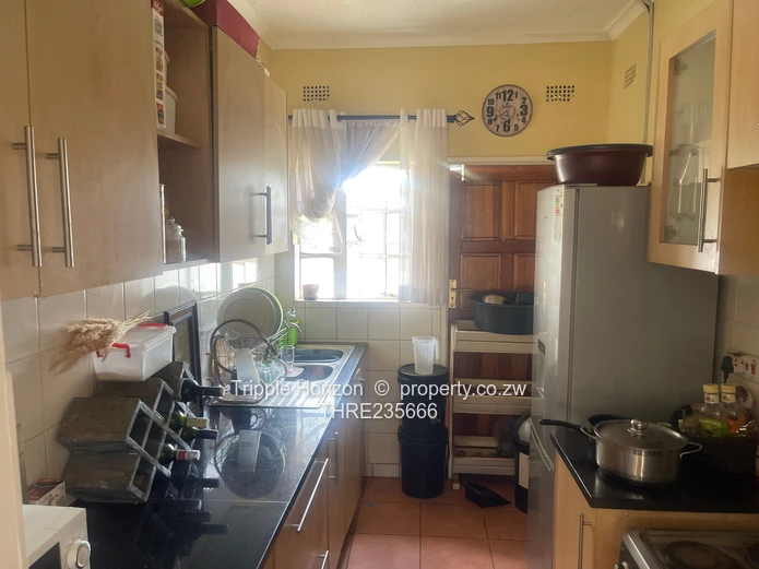 Mandara 2-Bed Garden Flat, Walled Yard & Borehole (Sole Mandate)