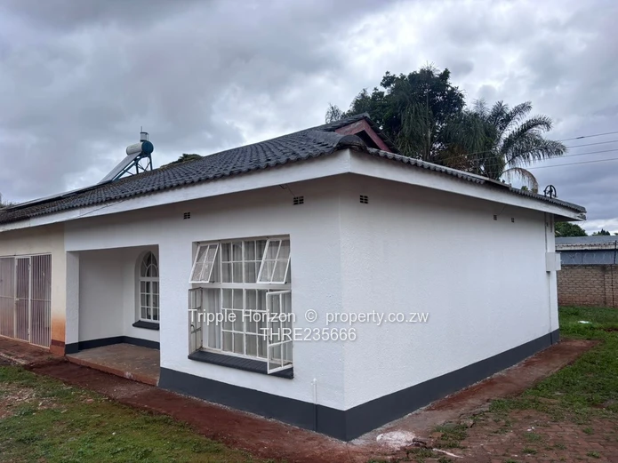 Mandara 2-Bed Garden Flat, Walled Yard & Borehole (Sole Mandate)