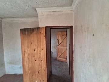 6 Bedroom House