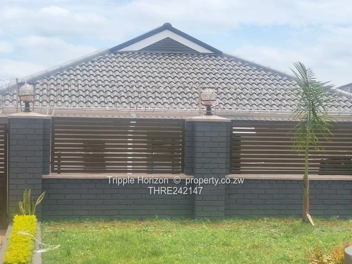 Walled & Gated 5-Bed Home with Borehole in Cold Comfort