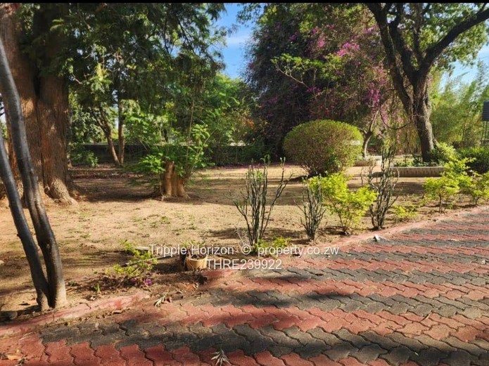 4-Bed Waterfalls Home on 3200m² with Driveway & Borehole