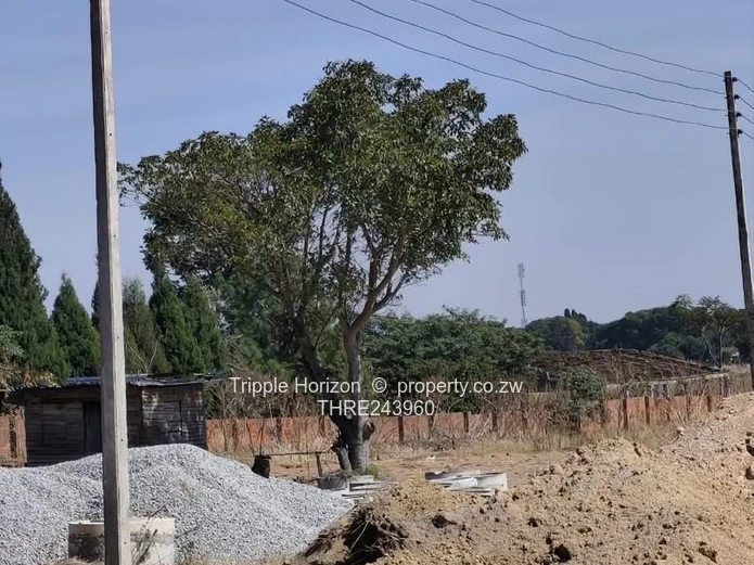 Greendale 530 m² Stand — Main Road Frontage, Municipal Water & Sewer
