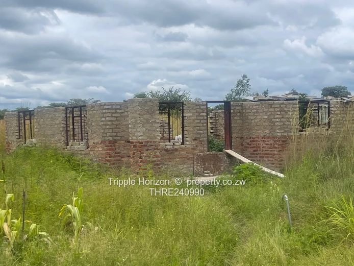 18,000m² Norton Farm — Orchard, Grazing & Main Access