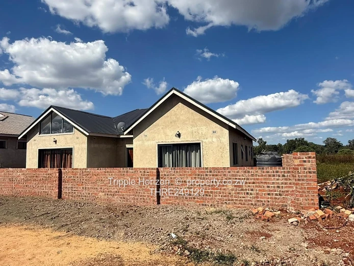 Spacious 4-Bed Nyeredzi Ridge Home — Borehole & Vaulted Ceilings