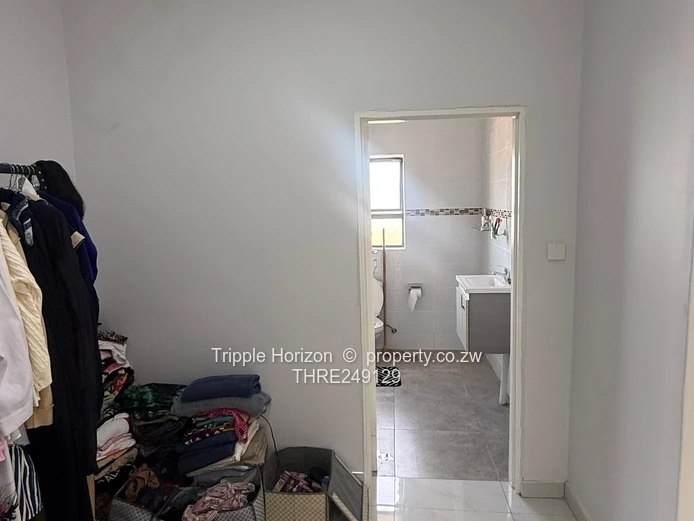 Spacious 4-Bed Nyeredzi Ridge Home — Borehole & Vaulted Ceilings