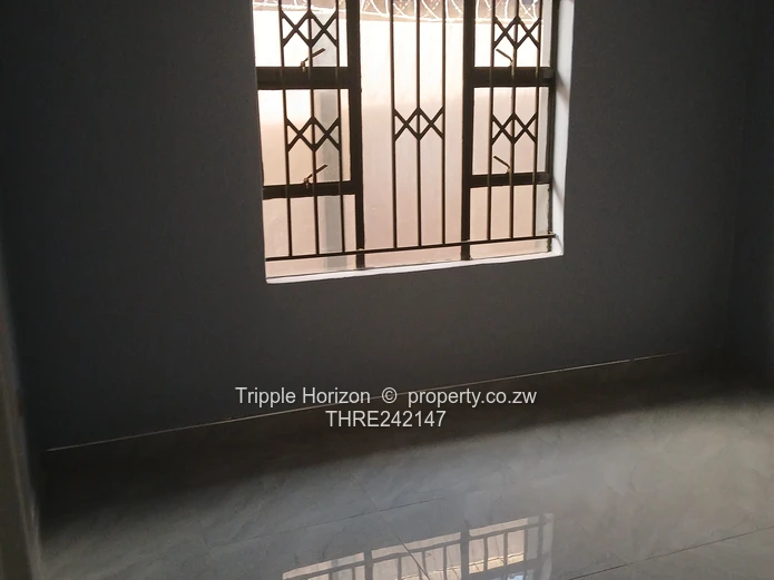 Walled & Gated 5-Bed Home with Borehole in Cold Comfort