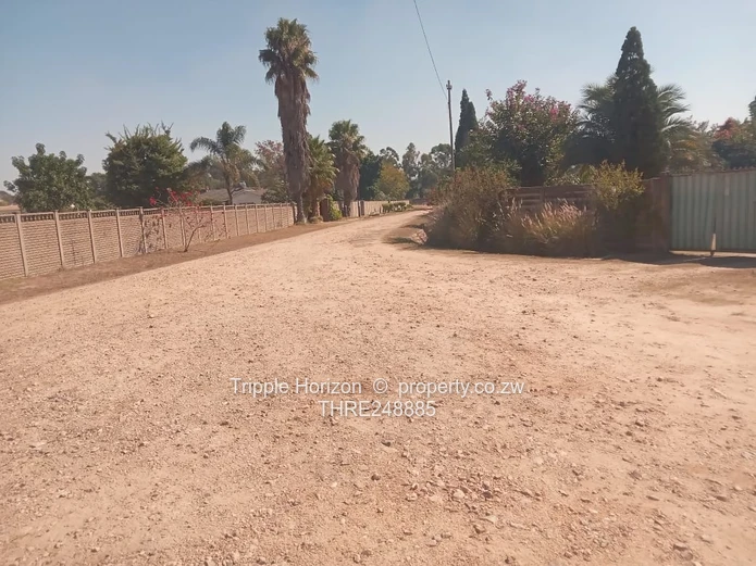 9,200m² Hatfield Land — Subdividable, Wall & Water