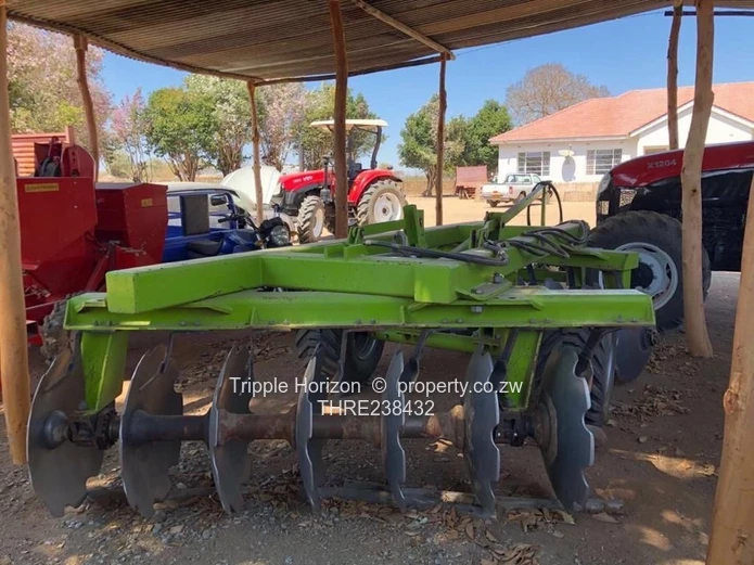 350ha Marondera Farm - Machinery, Orchard & Reservoir