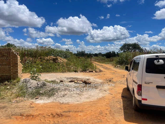 Greendale 530 m² Stand — Main Road Frontage, Municipal Water & Sewer