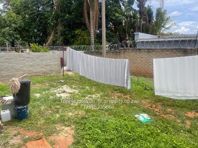 Mandara 2-Bed Garden Flat, Walled Yard & Borehole (Sole Mandate)