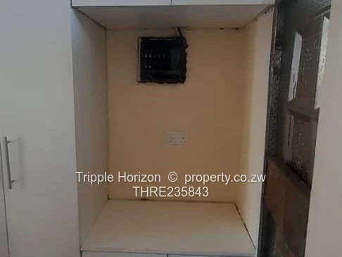  Avenues Bachelor Flat, Harare CBD — Borehole & Yard (Sole Mandate)