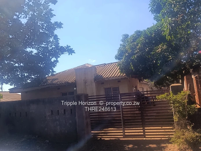 4-Bed Kuwadzana Phase 3 Home, Borehole, Gated on Quiet Dirt Lane