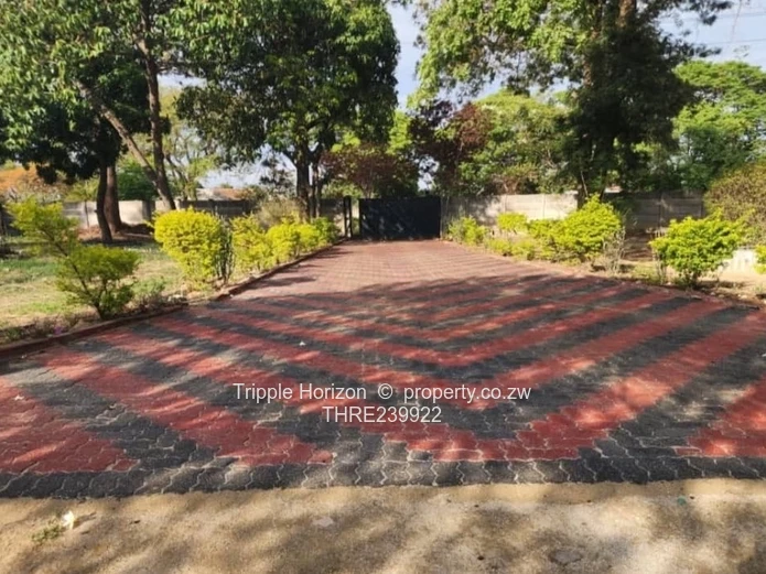 4-Bed Waterfalls Home on 3200m² with Driveway & Borehole