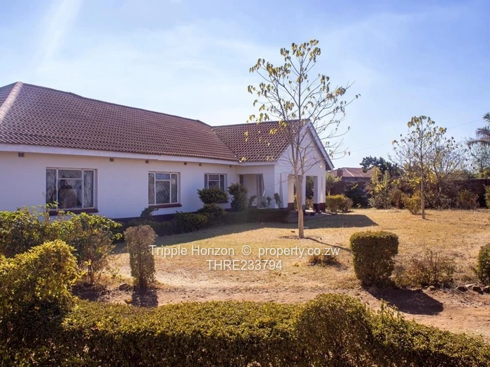 Norton: 4-Bed Home, Spacious Garden & Borehole on 2600m²