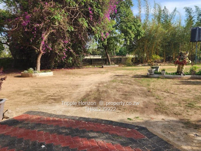 4-Bed Waterfalls Home on 3200m² with Driveway & Borehole