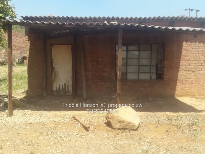 70ha Marondera Farm - Arable Fields, Brick Outbuildings & Shed