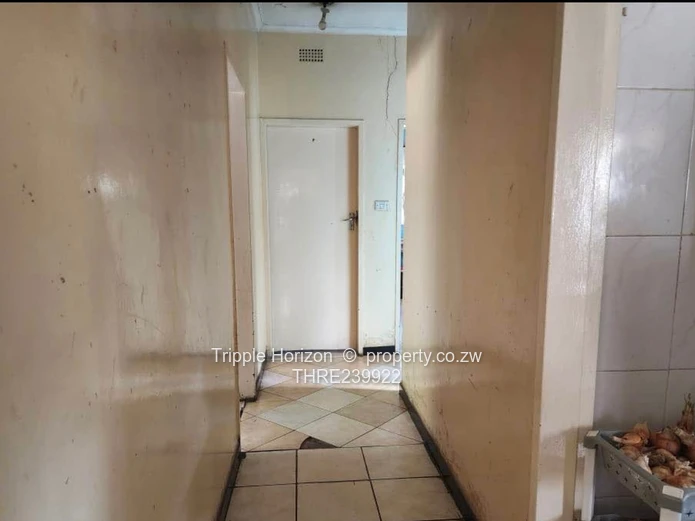 4-Bed Waterfalls Home on 3200m² with Driveway & Borehole