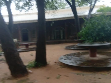 Hotel & Lodge