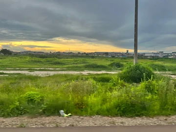 Commercial & Industrial Land