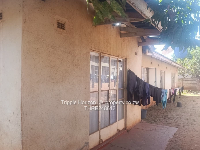 4-Bed Kuwadzana Phase 3 Home, Borehole, Gated on Quiet Dirt Lane