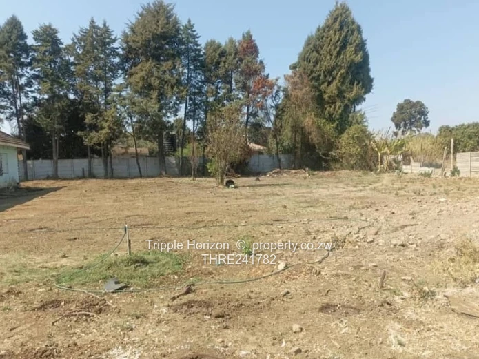 Spacious 4-Bed Emerald Hill Home — 3000m² & Borehole