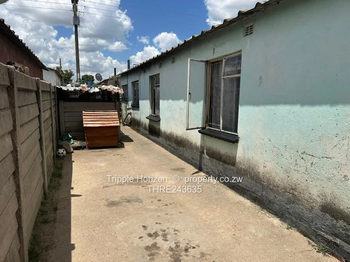 4-Bed St Marys Home on Main Road — Walled & Paved Yard