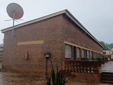 Hotel & Lodge