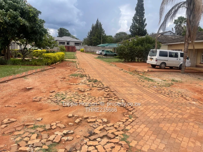 Mandara 2-Bed Garden Flat, Walled Yard & Borehole (Sole Mandate)