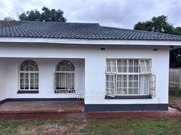 Mandara 2-Bed Garden Flat, Walled Yard & Borehole (Sole Mandate)