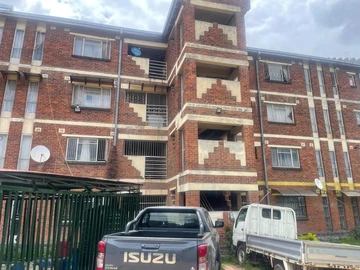 3 Bedroom Flat & Apartment