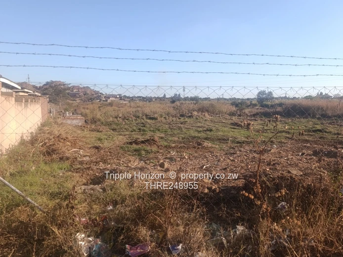 2000m² School stand in Warren Park, Harare
