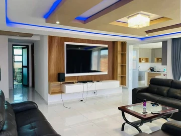 4 Bedroom Garden Flat