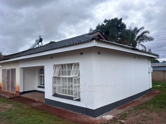 Mandara 2-Bed Garden Flat, Walled Yard & Borehole (Sole Mandate)