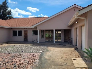 5 Bedroom House