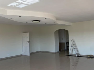 8 Bedroom House